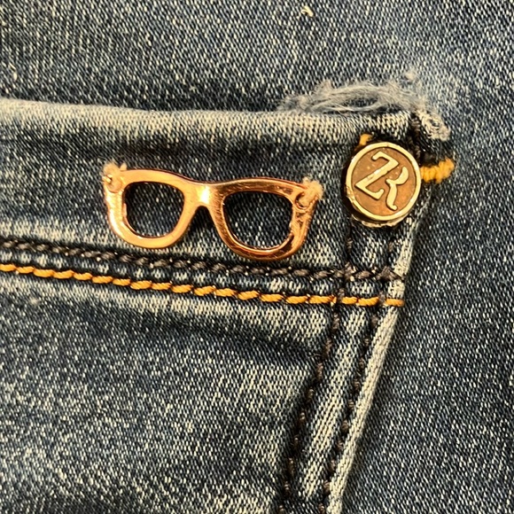 Zyker Ins Co.  Designer Denim Shorts - Picture 7 of 16